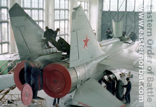 Soviet Air Force 10th independent Reconnaissance Air Regiment crews and his MiG-25RB Foxbat at Shchuchin