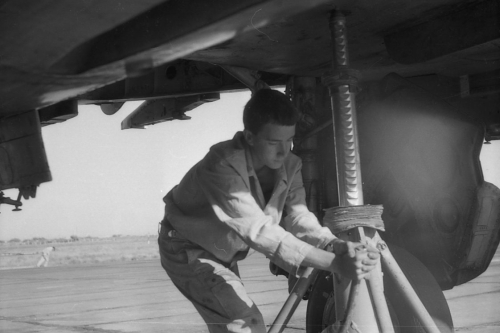 Soviet Su-17M3 Fitter-H bomber crew in Turkestan Military District