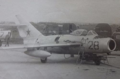 Soviet 26th Guard Fighter Bomber Air Regiments MiG-17 Fresco in 10th Uchastok - Kalinka airport in 1969. Photo: Raisa Mogilnaya