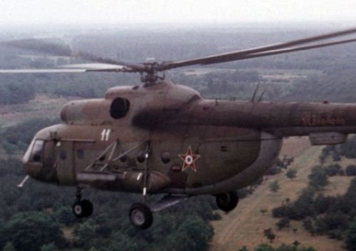 Hungarian special camouflage Mi-8T Hip-C medium cargo (b/n: red 10444) helicopter. Photo: Garai Ferenc