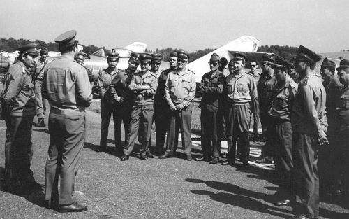 Hungarian 101st Reconnaissance Air Regiments  crews. Photo: Holler Janos