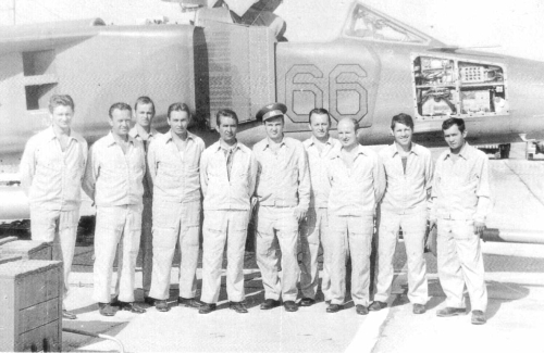 First group of Czechoslovak Air Forces pilots and soviet instructor in front of theirs MiG-23BN Flogger-H foghter-bomber aircraft in Lugovaya in 1977. Photo: HEMA